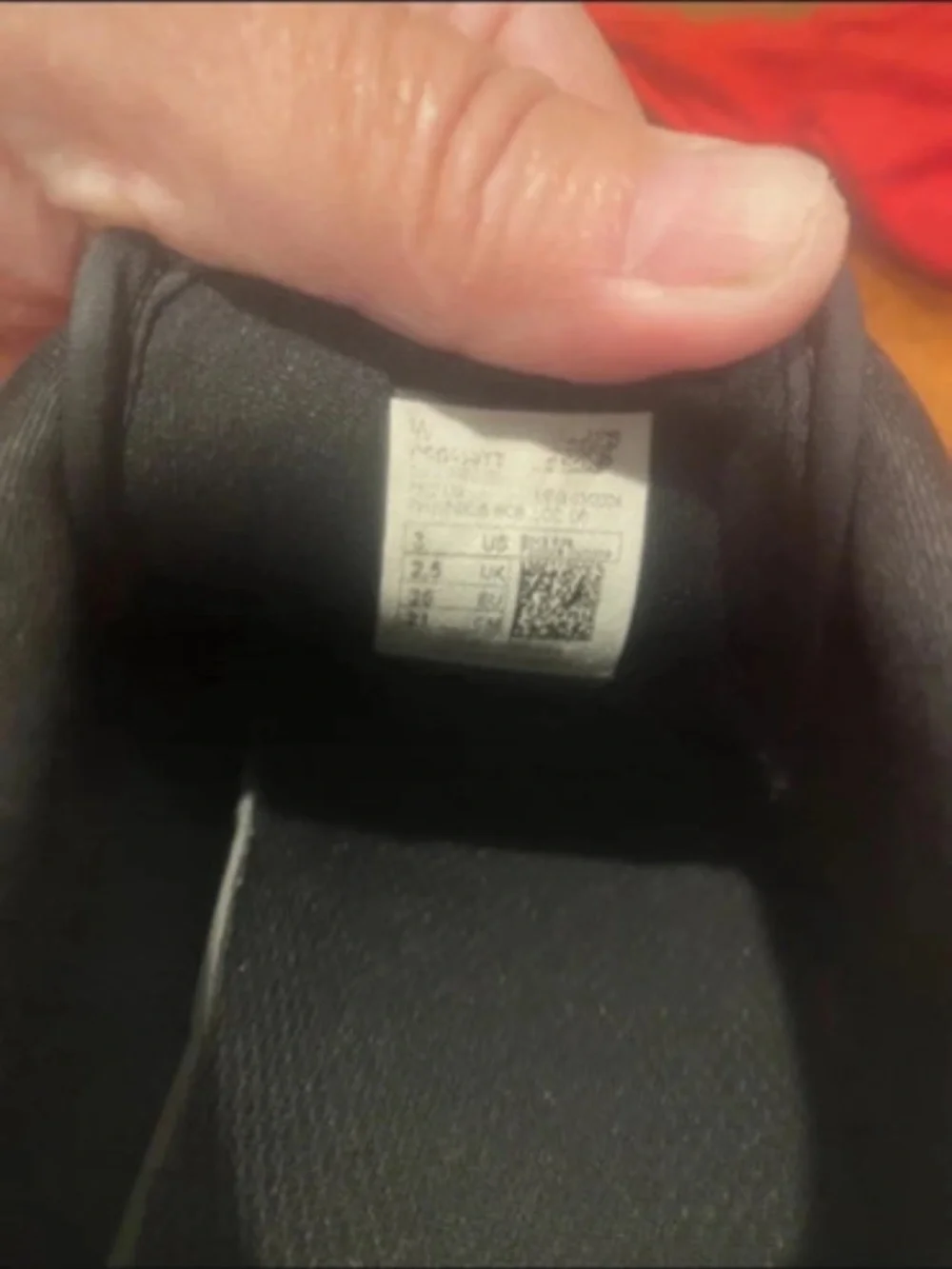 New Balance Kids Red, White and Black Low-Top Sneakers